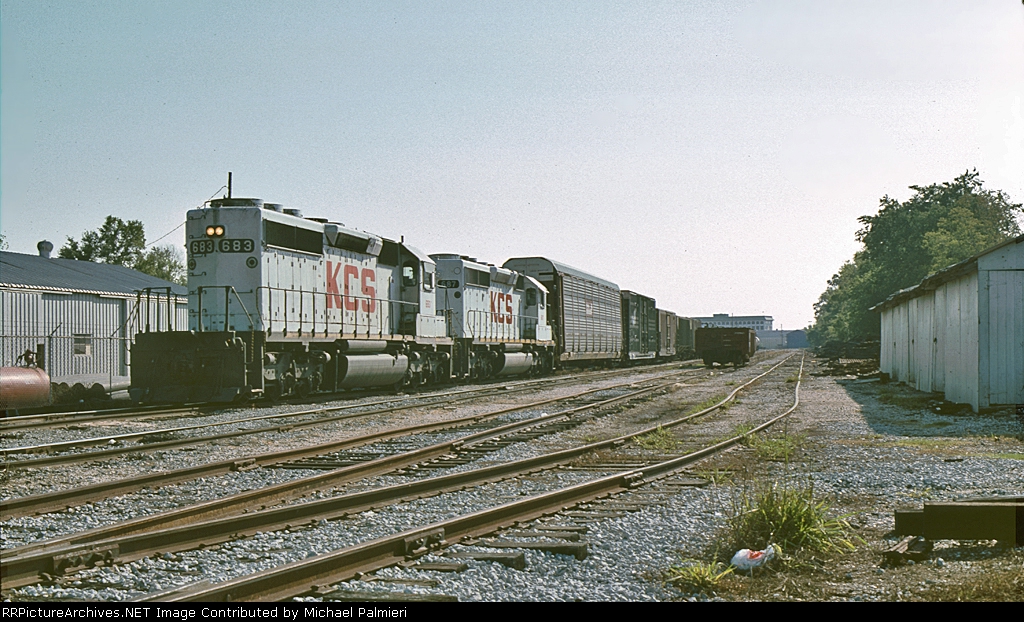 KCS SD40-2 683